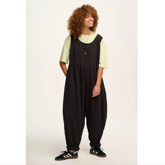 NWT Lucy and Yak Bowie Organic Corduroy Black Jumpsuit Sz 8 US - Picture 1 of 9